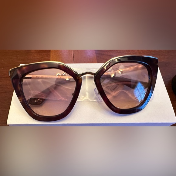 Nwt! Prada 52mm Cat Eye Sunglasses. - Picture 11 of 13